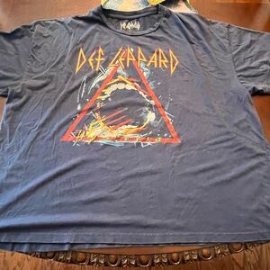 Def Leppard tee NWT 🎼🎸🤘